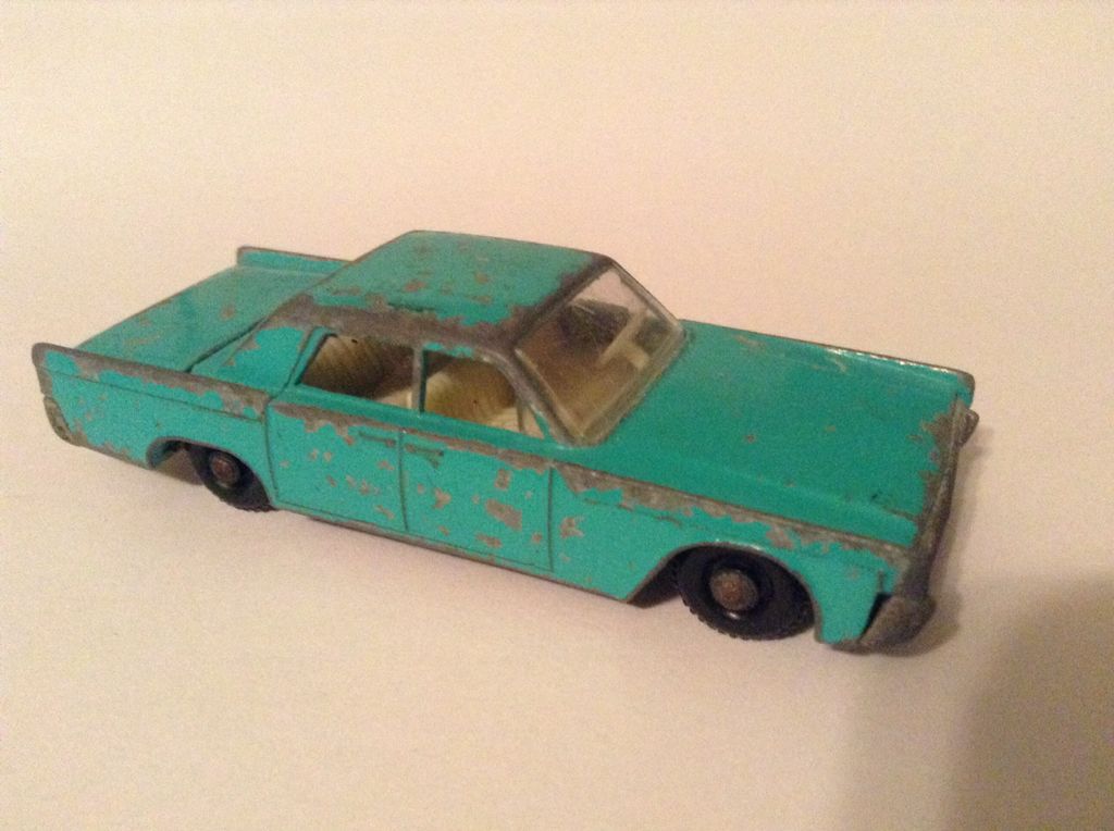 Lincoln Continental, 1964  toy car collectible - Main Image 2