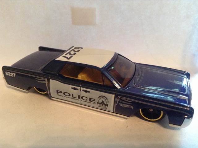 Lincoln Continental, 1964  toy car collectible - Main Image 1