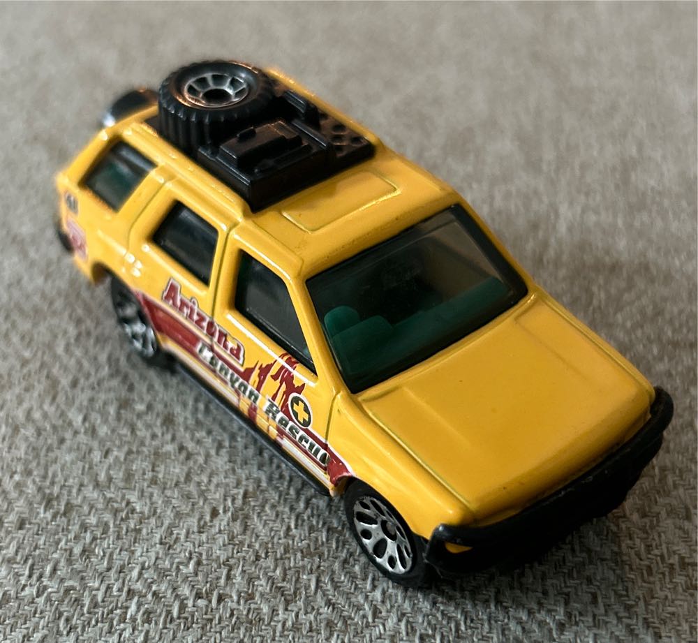 Isuzu Rodeo  toy car collectible - Main Image 2