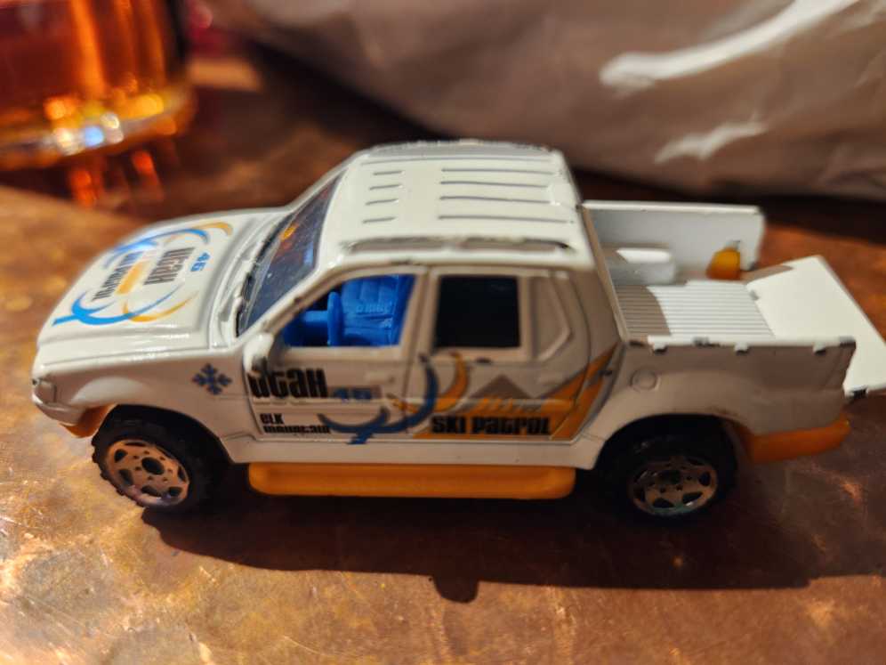 Ford Explorer Sport Trac  toy car collectible - Main Image 2