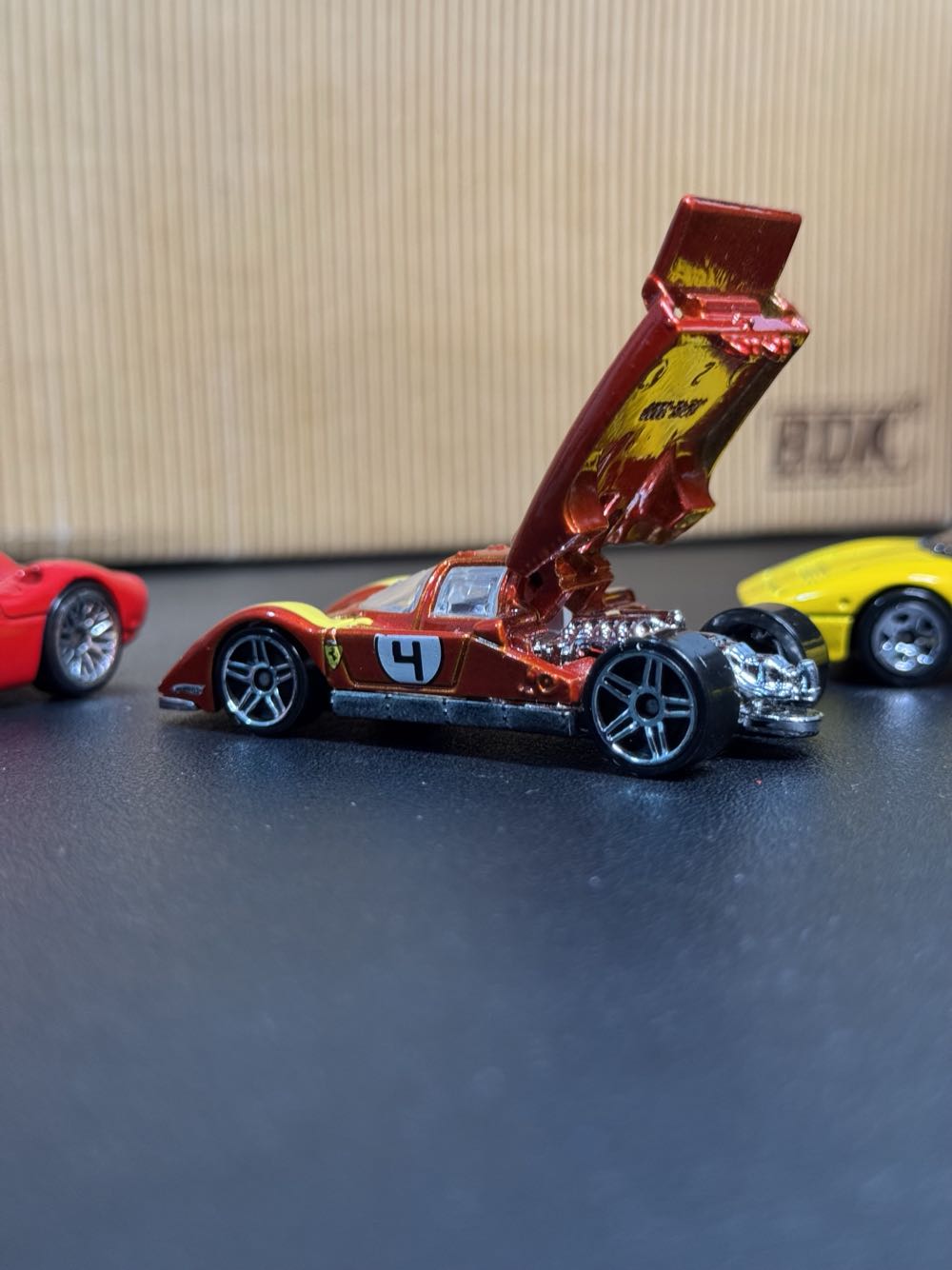 Ferrari 512M - Revealers toy car collectible - Main Image 2