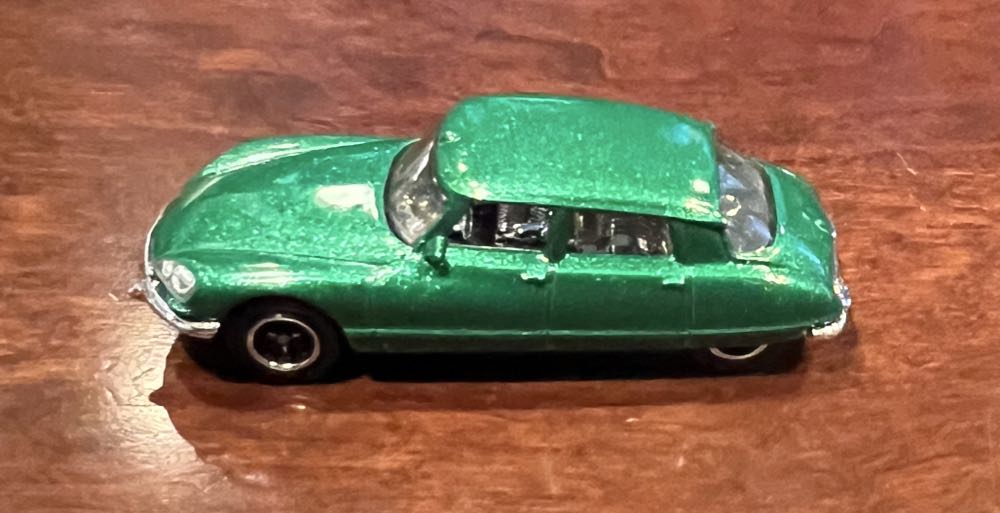 1968 Citroen DS  toy car collectible - Main Image 2