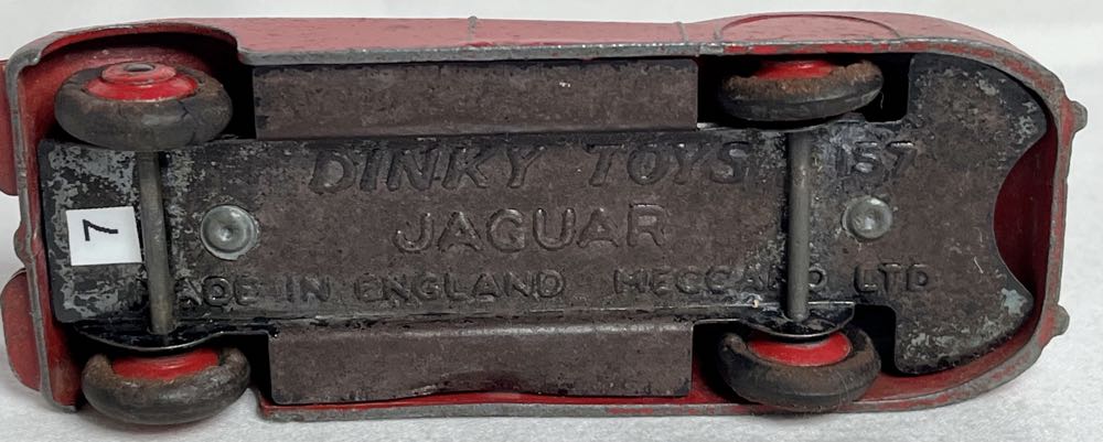 Jaguar XK120 157 - Dinky Toys England toy car collectible - Main Image 4