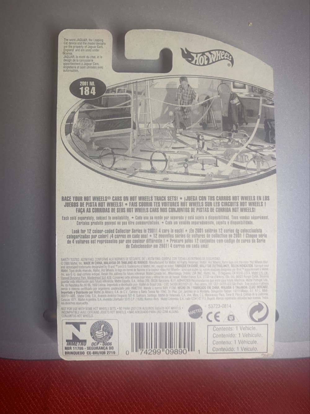 Jaguar D Type  toy car collectible - Main Image 2