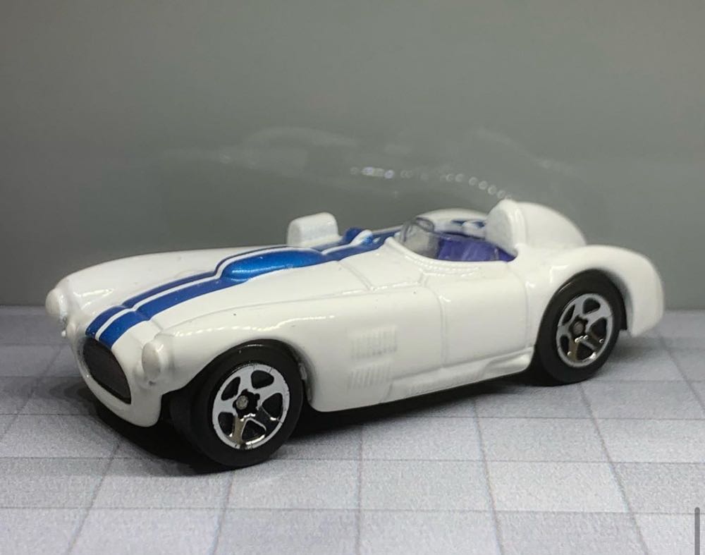 Cunningham C4R - 2001 First Editions toy car collectible - Main Image 2
