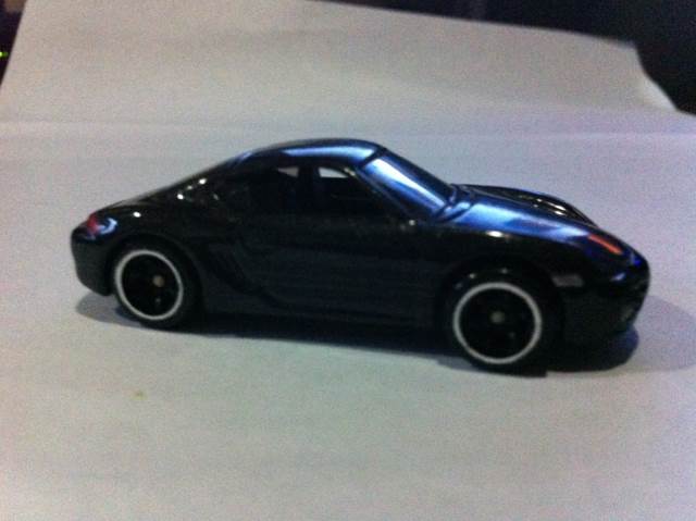 Porsche Cayman S - Speed Machines toy car collectible - Main Image 2