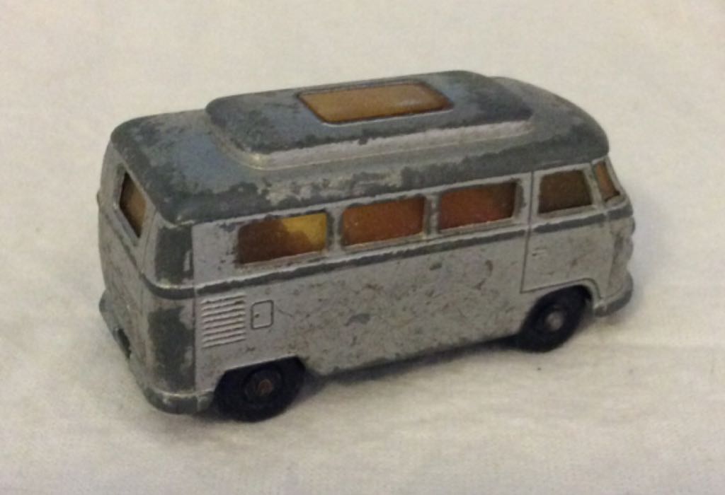 34D - Volkswagen Camper - 1-75 Regular Wheels toy car collectible - Main Image 2