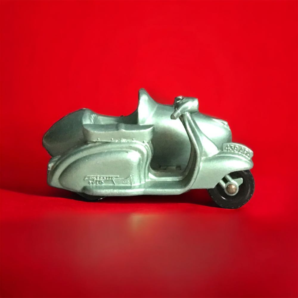 Lambretta Motor Scooter & Sidecar - Matchbox 75 RW toy car collectible - Main Image 3