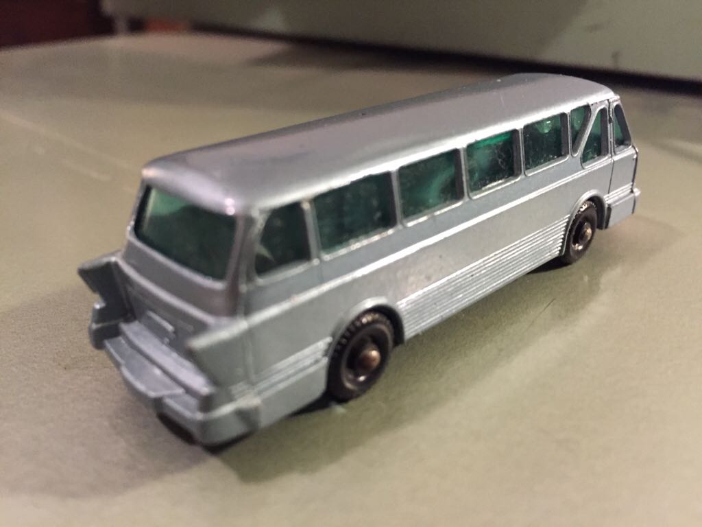40B - Leyland Royal Tiger Coach - 1-75 Regular Wheels toy car collectible - Main Image 2