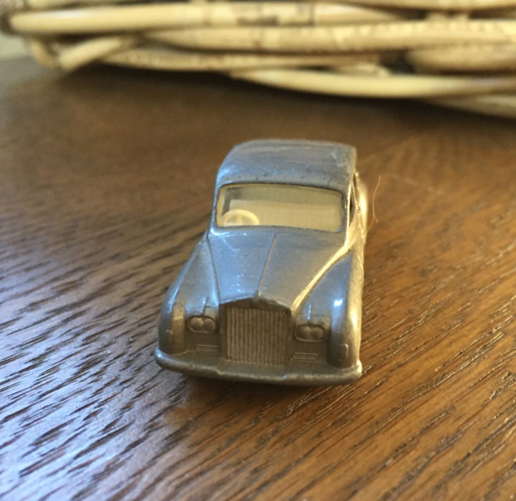 MBX 44 - Rolls Royce Phantom V - Matchbox 1-75 toy car collectible - Main Image 2