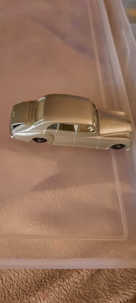 MBX 44 - Rolls Royce Phantom V - Matchbox 1-75 toy car collectible - Main Image 3