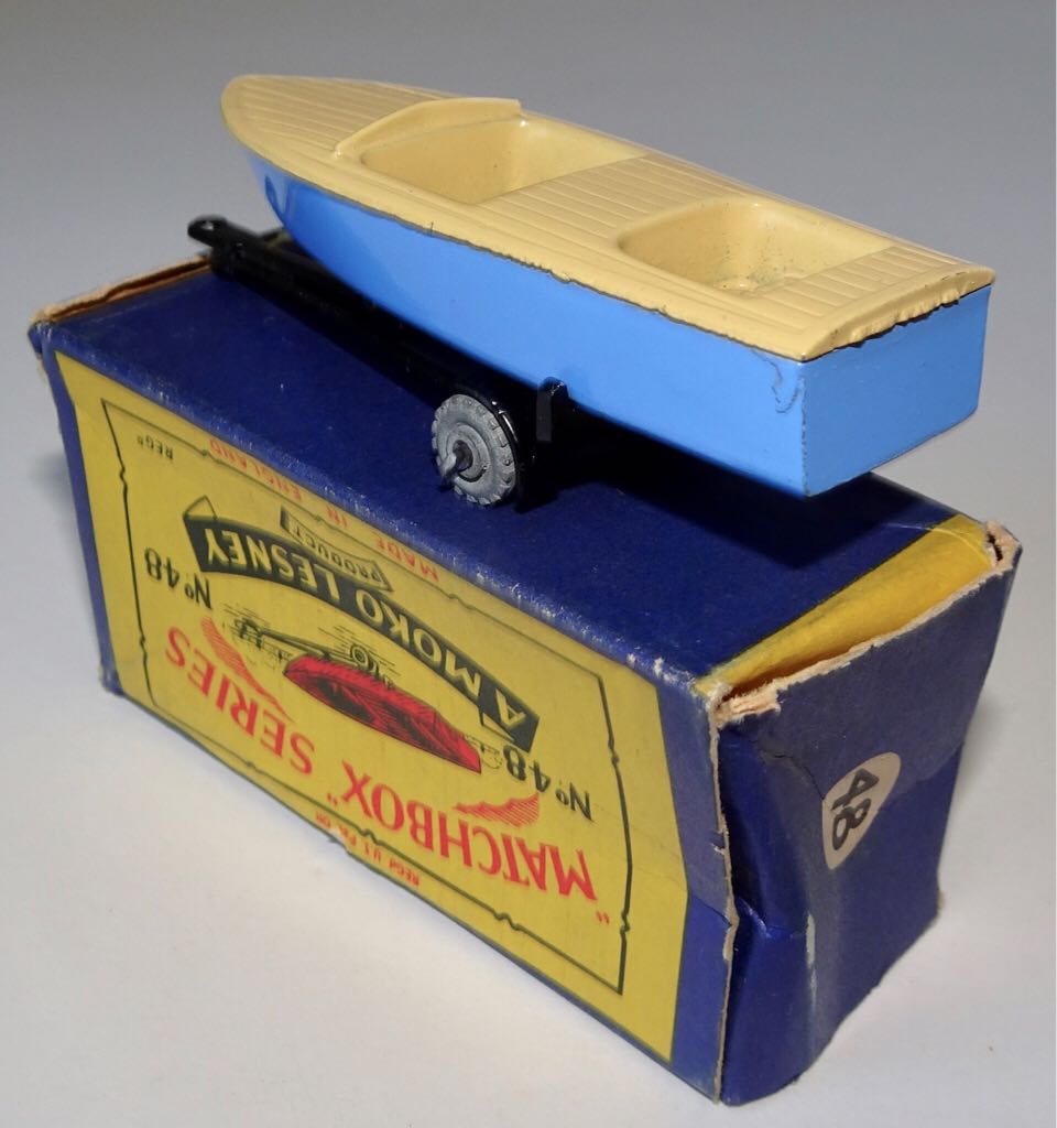 48A - Meteor Sportsman Boat & Trailer - 1-75 Regular Wheels toy car collectible - Main Image 2