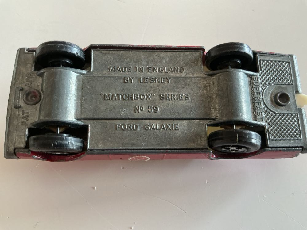 59C - Ford Galaxy Fire Chief’s Car - 1-75 Regular Wheels toy car collectible - Main Image 4