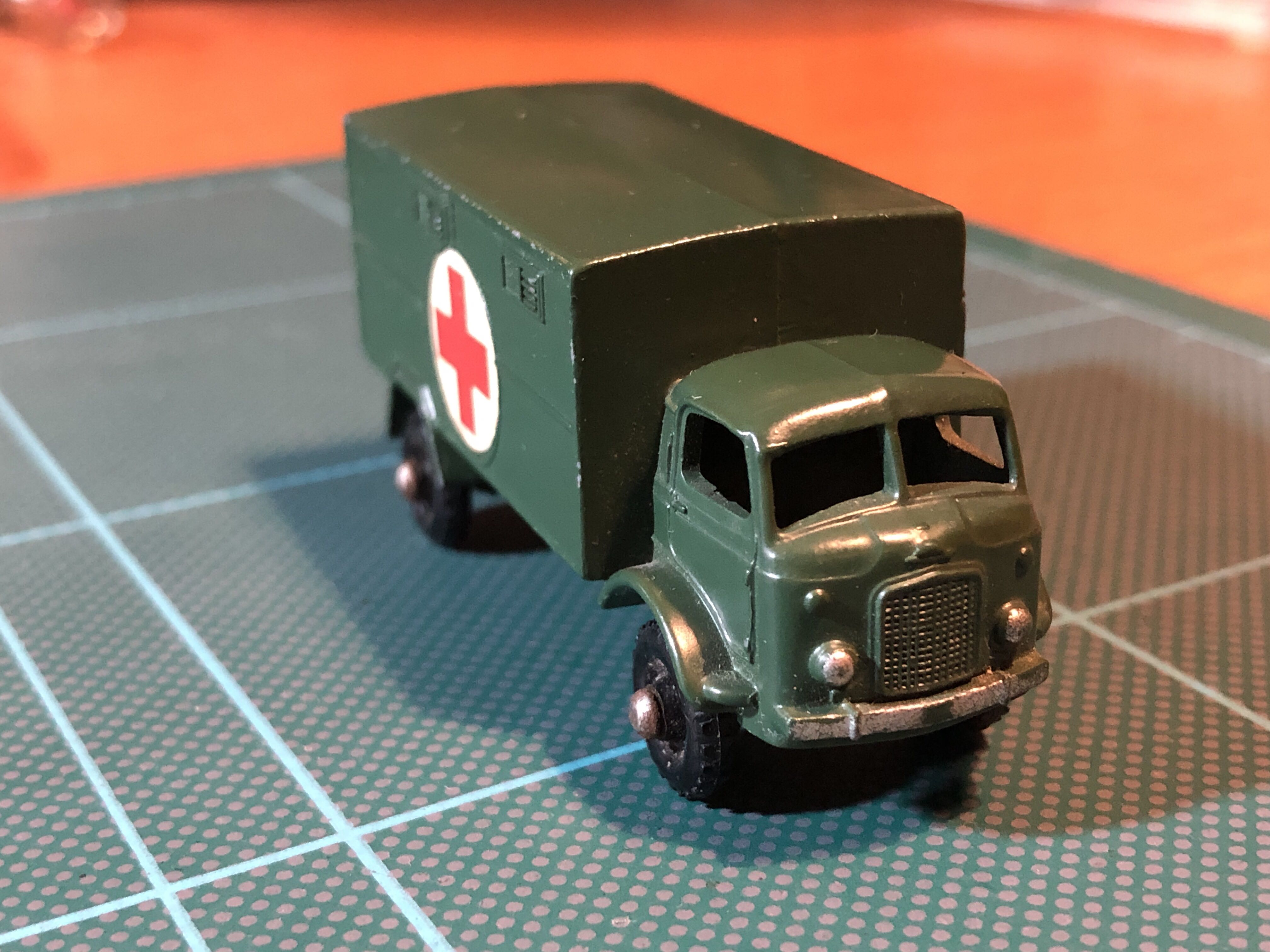 63A - Ford 3 Ton 4x4 Army Service Ambulance - 1-75 Regular Wheels toy car collectible - Main Image 3