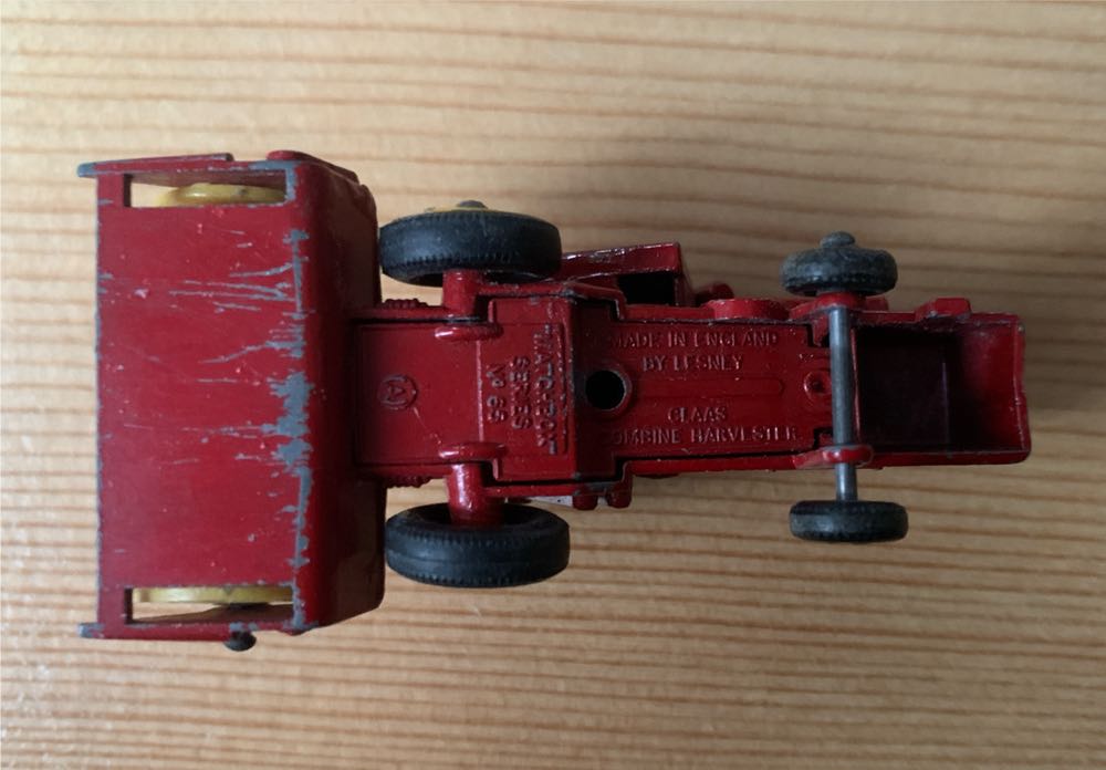 Claas Combine Harvester - Matchbox 75 RW toy car collectible - Main Image 4
