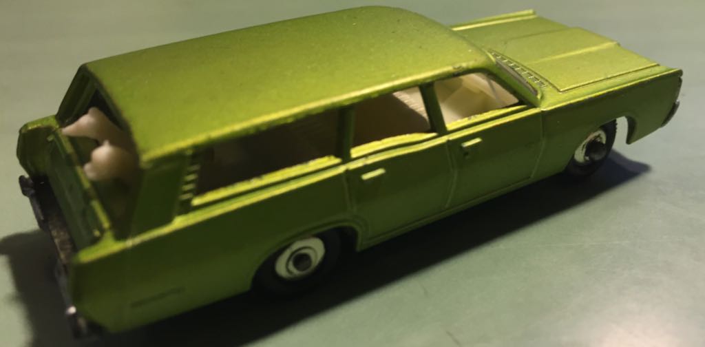 Mercury Commuter Station Wagon - Matchbox 75 RW toy car collectible - Main Image 2