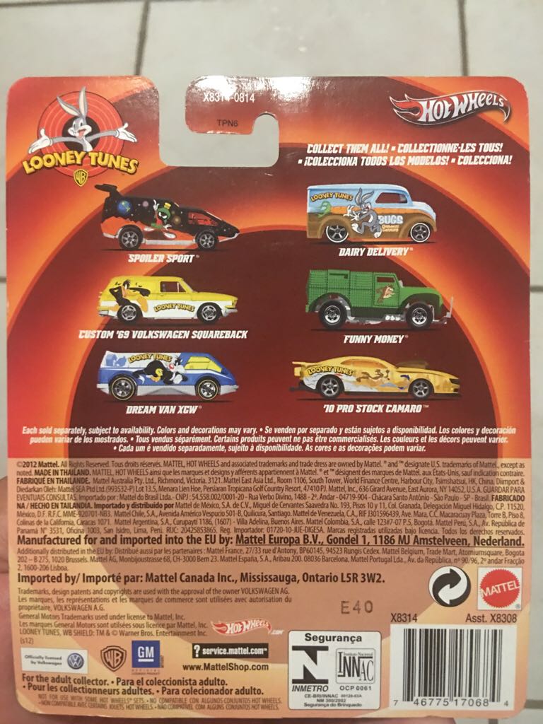 Looney Tunes Dream Van XGW - 2013 Pop Culture - Looney Tunes toy car collectible - Main Image 2
