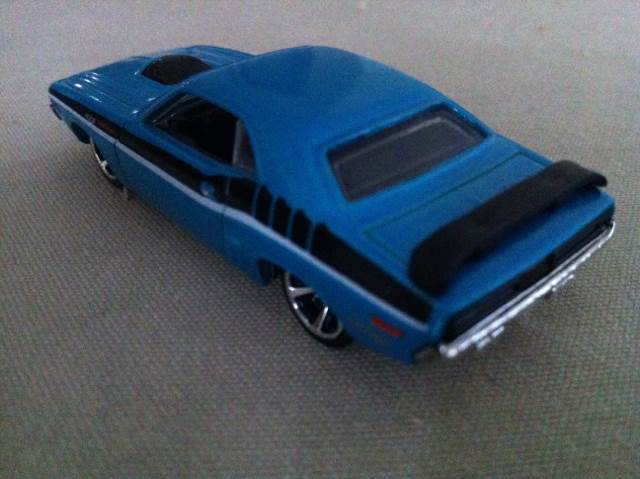 ’71 Dodge Challenger - ’16 HW Then & Now toy car collectible - Main Image 2