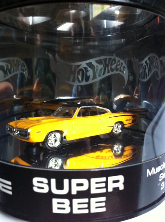 Dodge Coronet Super Bee 1969 - HW Oil Can - Muscle Car Series toy car collectible - Main Image 1
