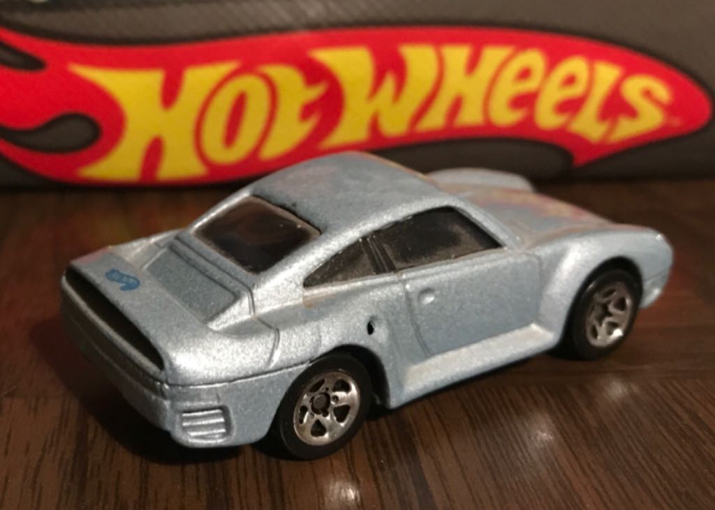 Porsche 959 - Mainline toy car collectible - Main Image 2