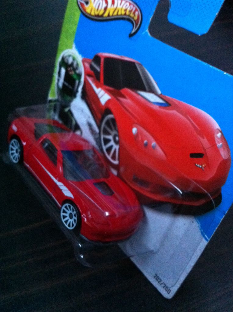 ’09 Corvette ZR1 (L) - 2013 HW Showroom - Corvette 60th toy car collectible - Main Image 2