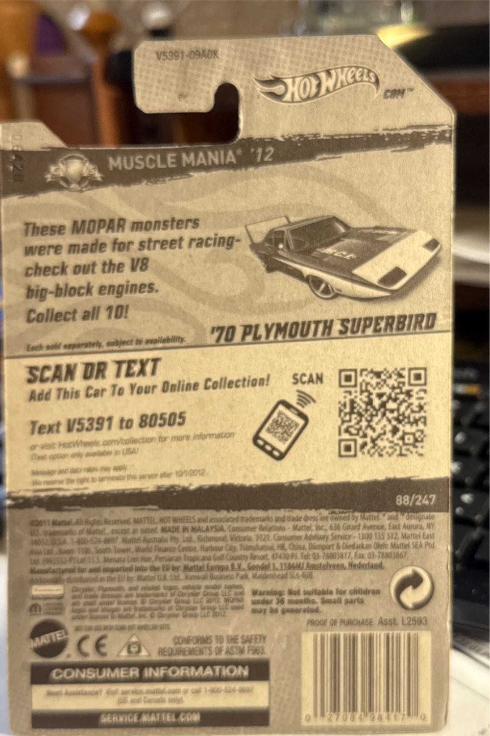 Hot Wheels Plymouth Superbird ‘70 - Muscle Manina - Mopar ’12 toy car collectible - Main Image 2
