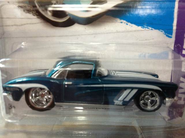 ’62 Corvette - ’13 Super Treasure Hunt toy car collectible - Main Image 1