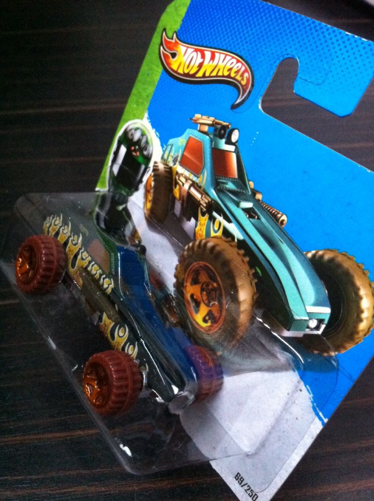 Enforcer - 2013 - HW Imagination - Dino Riders toy car collectible - Main Image 2