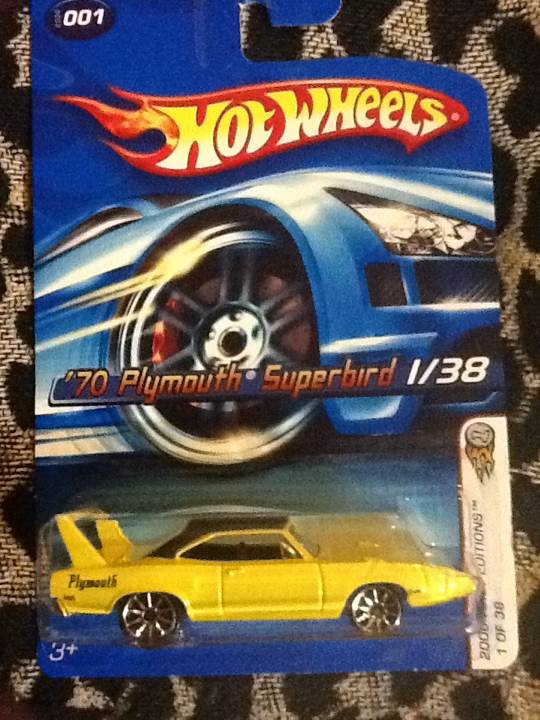Hotwheels ’70 Plymouth Superbird - 2006 First Editions toy car collectible - Main Image 1