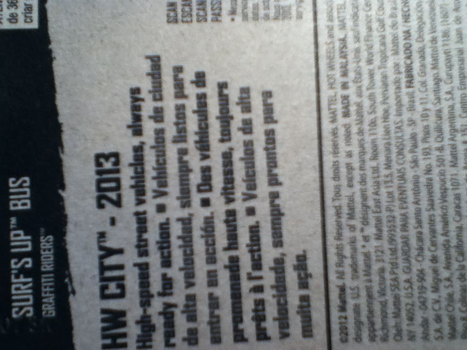 Surf’s Up Bus - 2013 HW City toy car collectible - Main Image 2