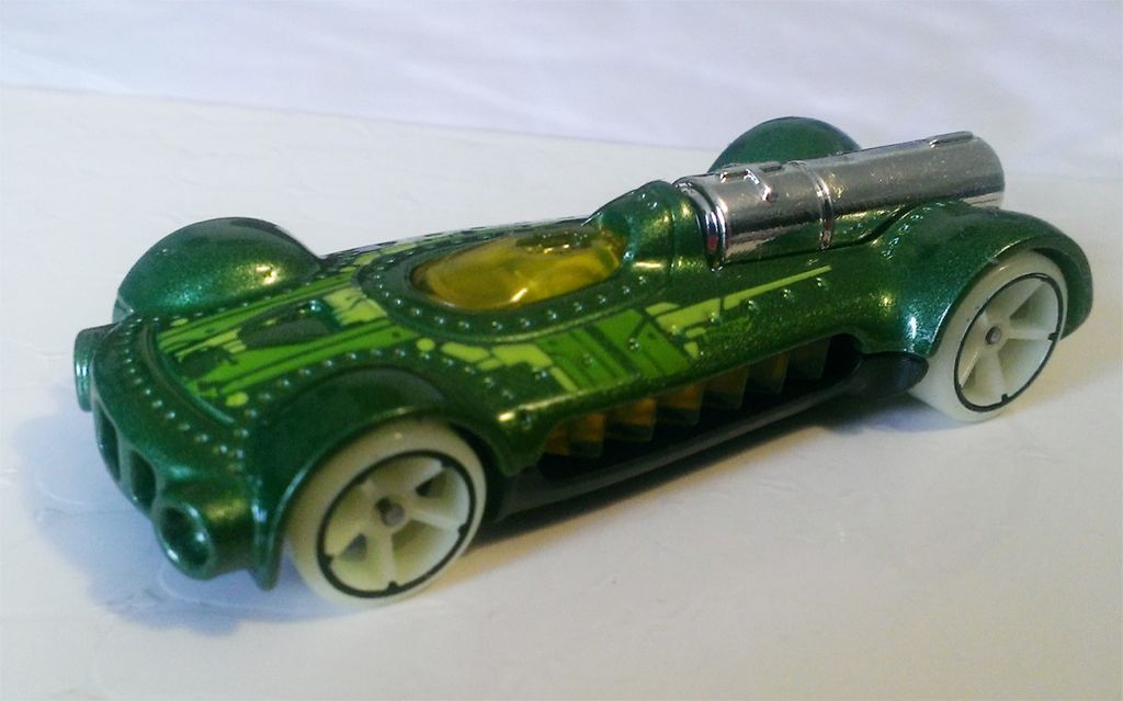 Retro-Active - HW Imagination/Future Fleet toy car collectible - Main Image 2