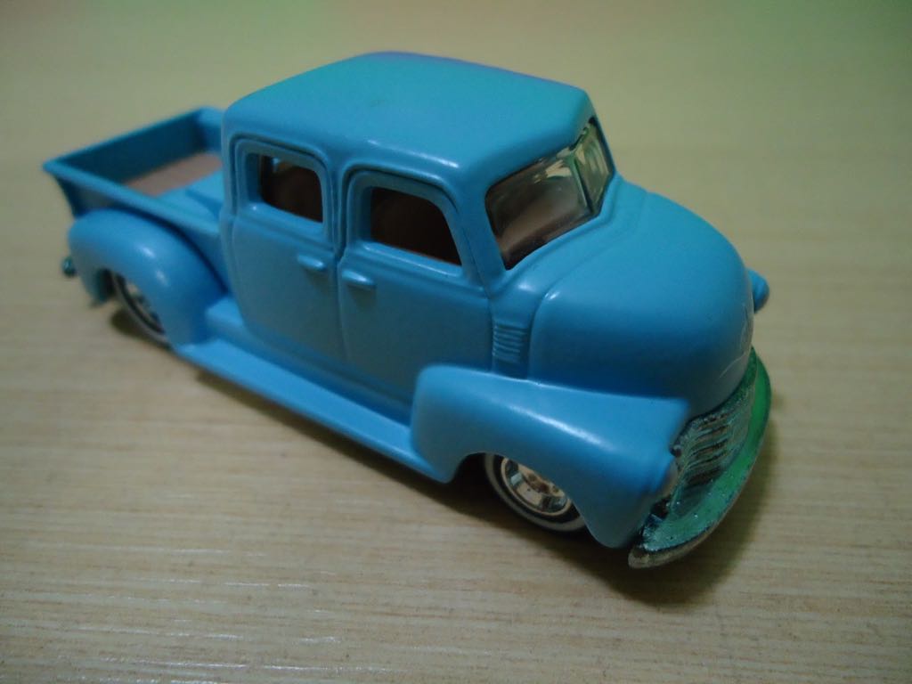 Ultra Hots ’50 Chevy Truck - Ultra Hots toy car collectible - Main Image 2
