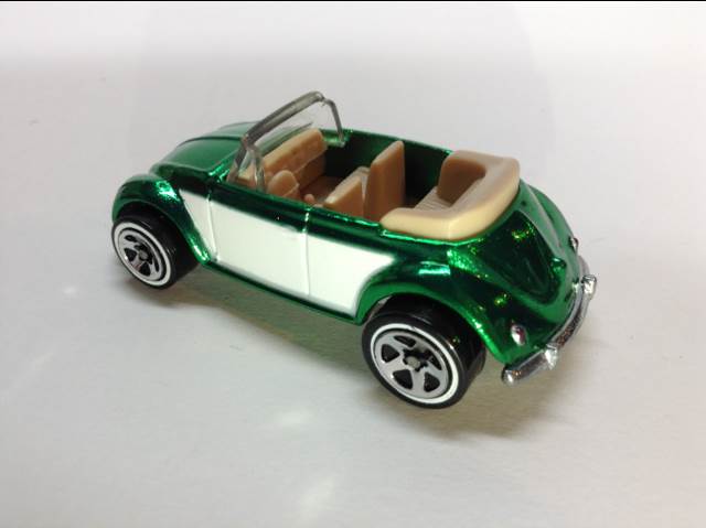 VW Beetle Convertible  toy car collectible - Main Image 2