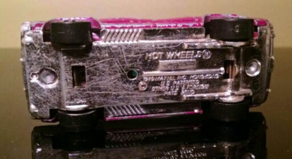 Roger Dodger - 1976 Flying Colors toy car collectible - Main Image 2