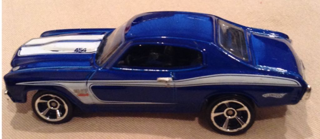 1970 Chevelle SS - Muscle Mania toy car collectible - Main Image 2