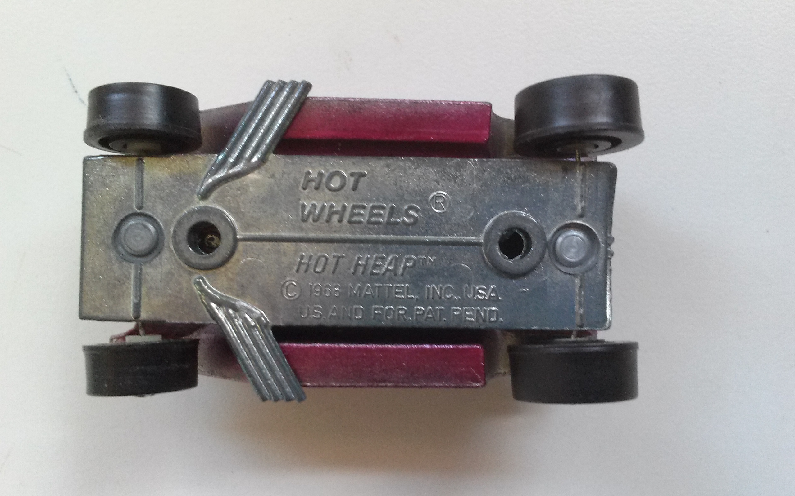 Hot Heap - Redline toy car collectible - Main Image 2