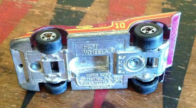 American Victory - 1975 Flying Colors toy car collectible - Main Image 2