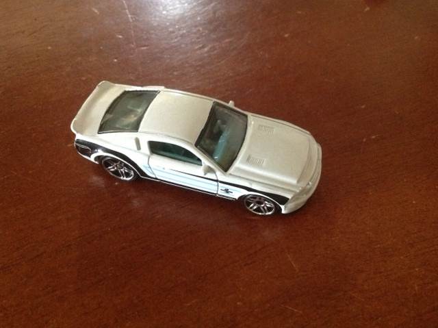 ’10 Ford Shelby Gt500 Supersnake - Mustang Collection toy car collectible - Main Image 2