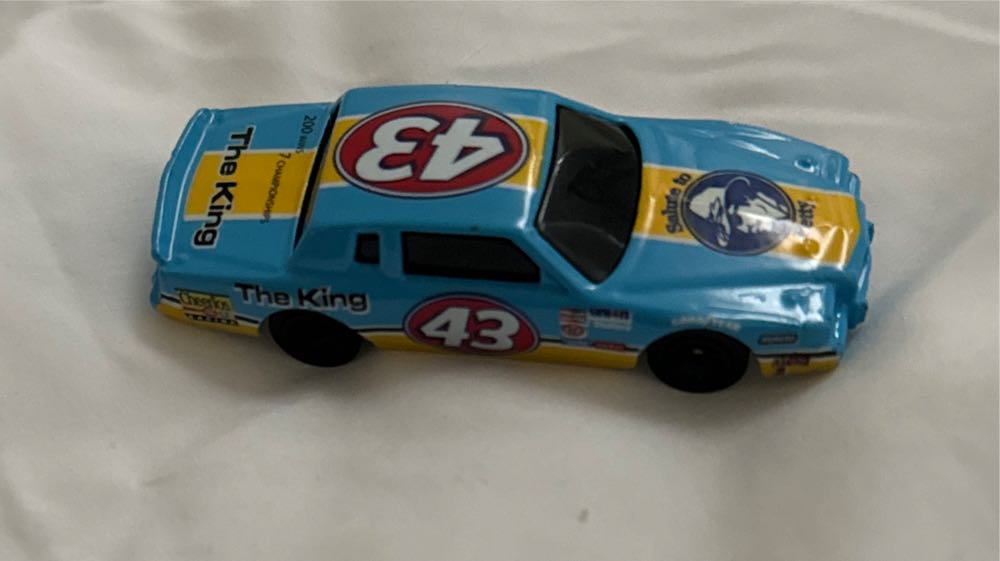 84 Pontiac Grand Prix 2003 - General Mills - Salute To Petty toy car collectible - Main Image 3