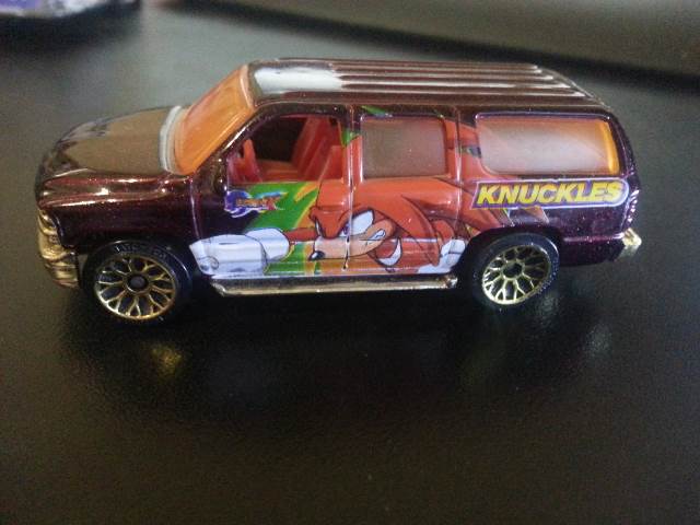 Knuckles - Sonic X toy car collectible - Main Image 1