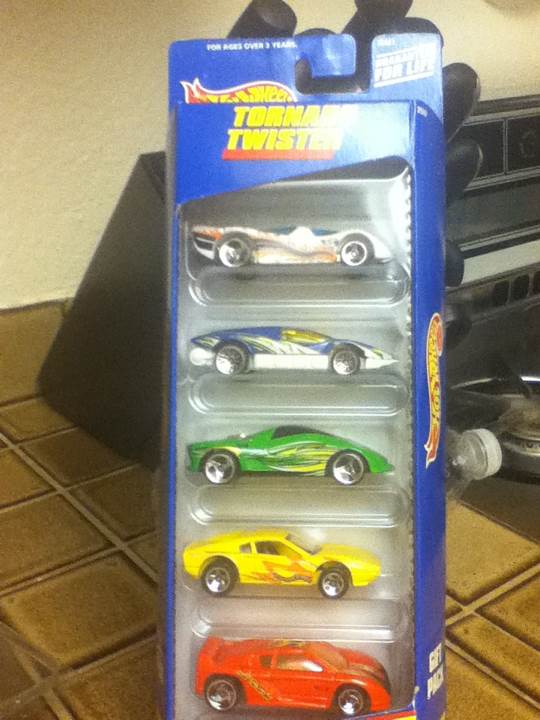 Tornado Twister - Tornado Twister 5 Pack toy car collectible - Main Image 1