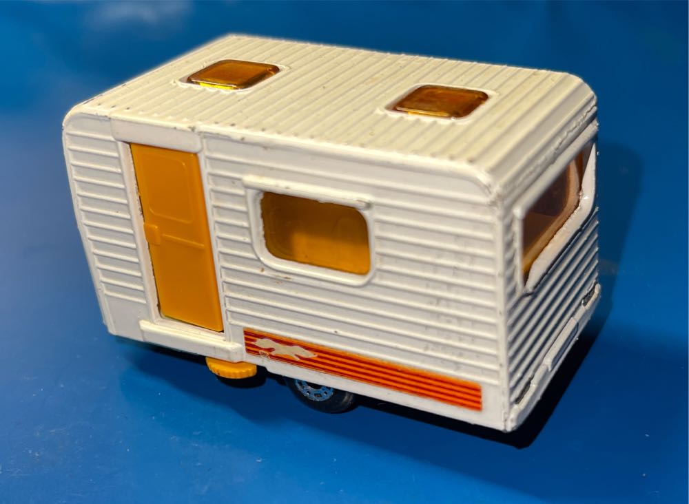Caravan - Matchbox - Superfast toy car collectible - Main Image 3