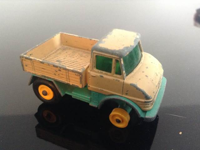 49 Mercedes Unimog 49B-3 - 1-75 Matchbox toy car collectible - Main Image 1