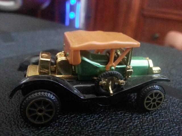 Hotwheels 2006 Dodge Viper Coupe Blue