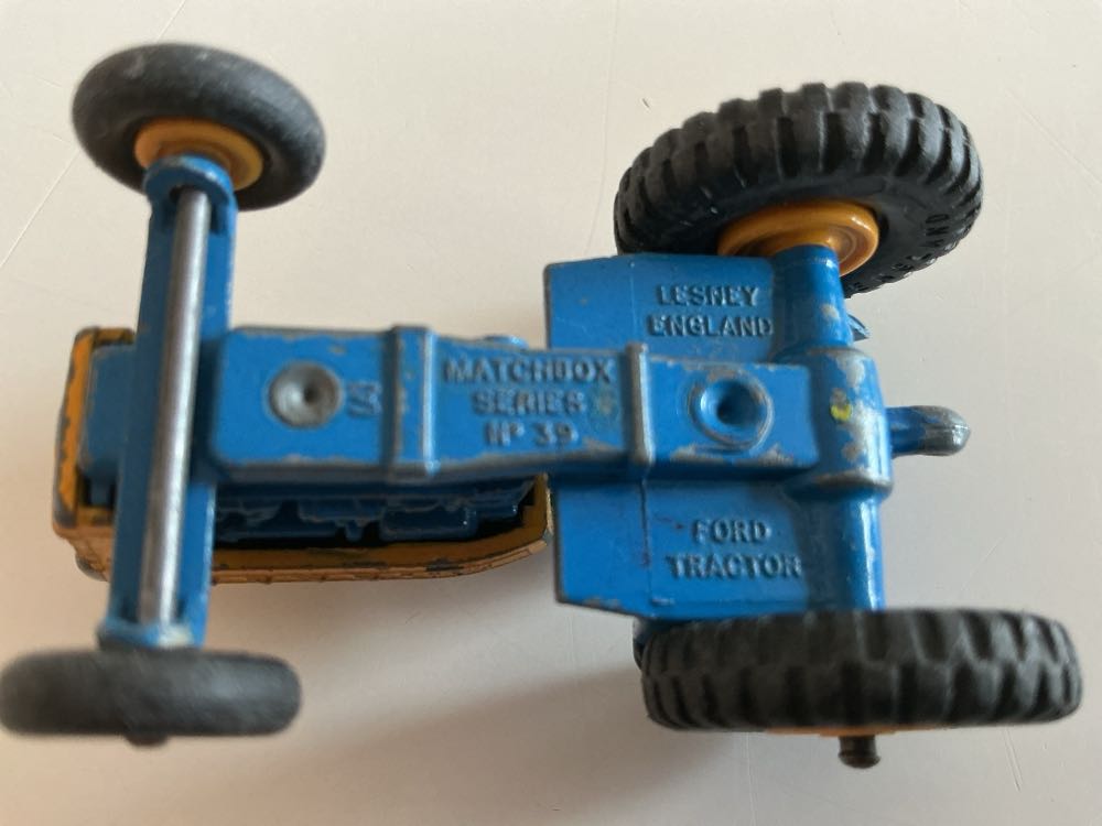 Ford Tractor  toy car collectible - Main Image 4