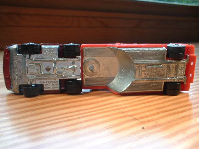 Fire Engine (nm) - Heavyweights toy car collectible - Main Image 2