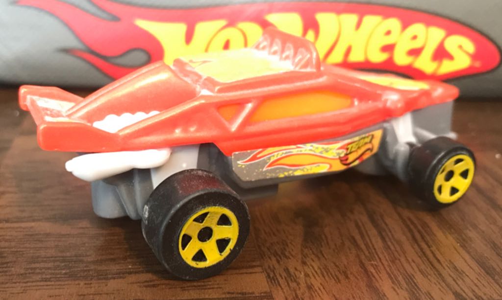 Dune It Up - 2013 Happy Meal toy car collectible - Main Image 2