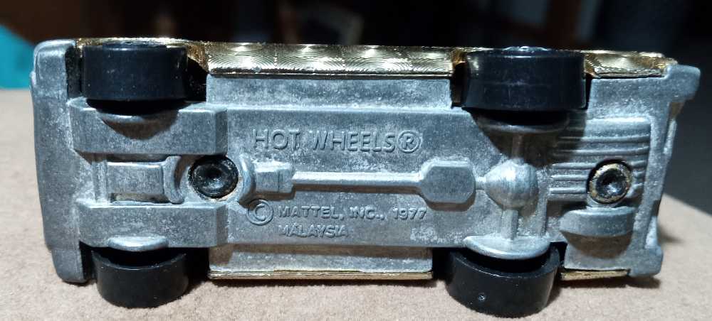 Ford T-Bird, ’57 (Gleam Team, Loose) - Gleam Team toy car collectible - Main Image 3