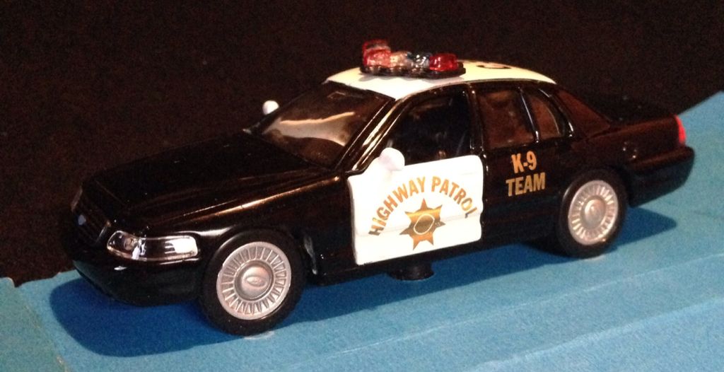 Ford Crown Victoria Police Interceptor  toy car collectible - Main Image 2