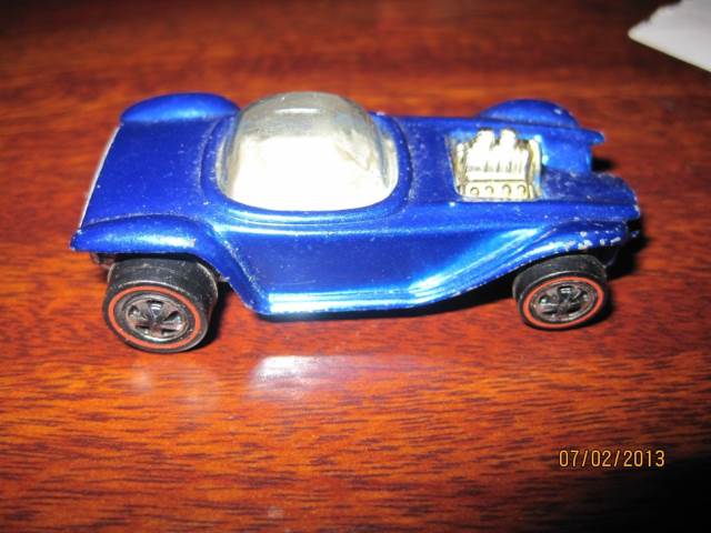 Beatnik Bandit - Redline toy car collectible - Main Image 1